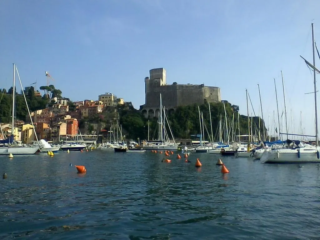 Bilocale Nel Borgo Storico Lerici Apartment